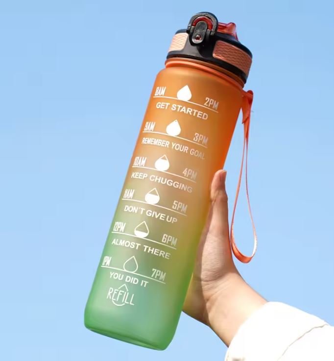 Gourde de sport graduée, avec paille - 1L