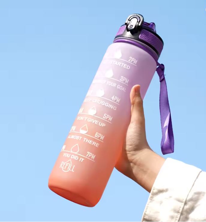 Gourde de sport graduée, avec paille - 1L