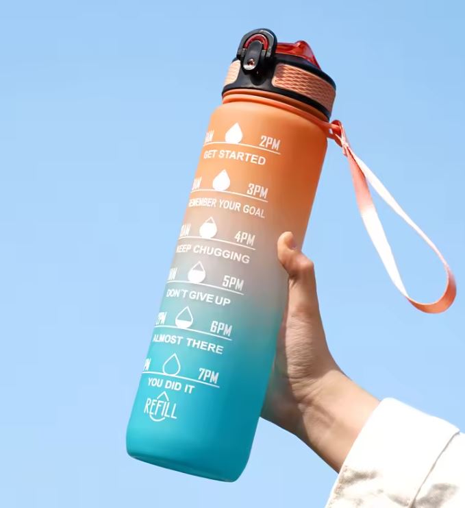 Gourde de sport graduée, avec paille - 1L